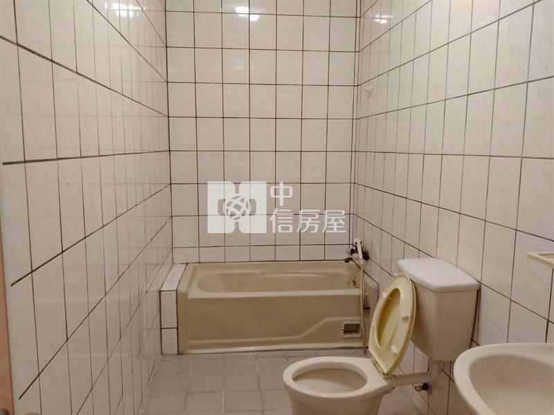 觀音忠愛莊前庭透天房屋室內格局與周邊環境