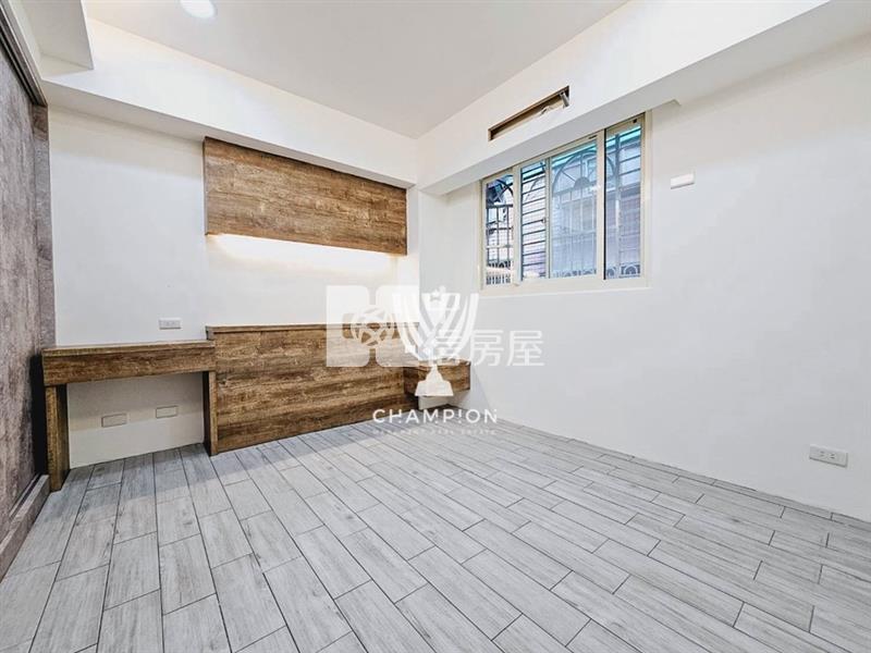 【冠軍】碇內幸福華城精美1樓+B1三房房屋室內格局與周邊環境