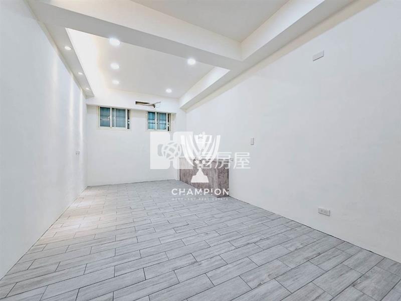 【冠軍】碇內幸福華城精美1樓+B1三房房屋室內格局與周邊環境