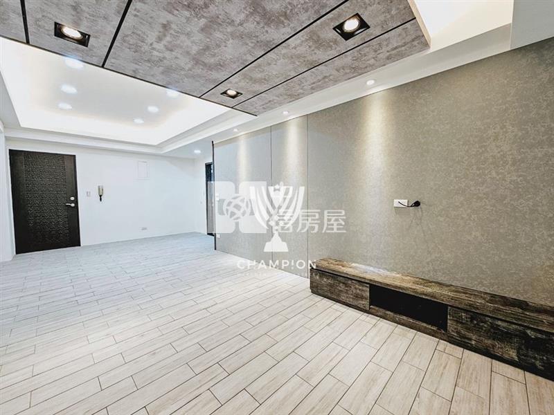 【冠軍】碇內幸福華城精美1樓+B1三房房屋室內格局與周邊環境