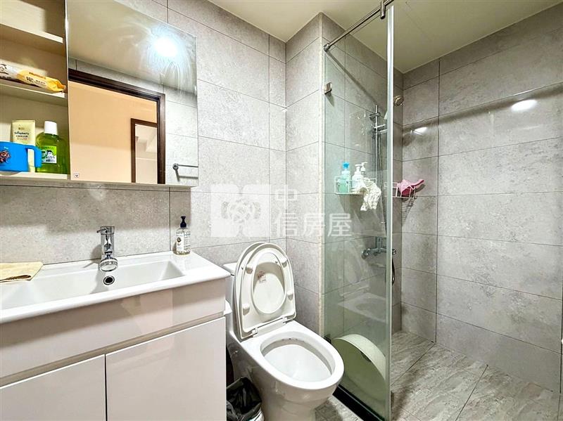 鴻邑璞真百萬裝潢 三改二房附平車房屋室內格局與周邊環境