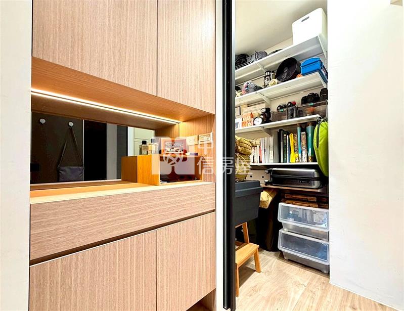 鴻邑璞真百萬裝潢 三改二房附平車房屋室內格局與周邊環境