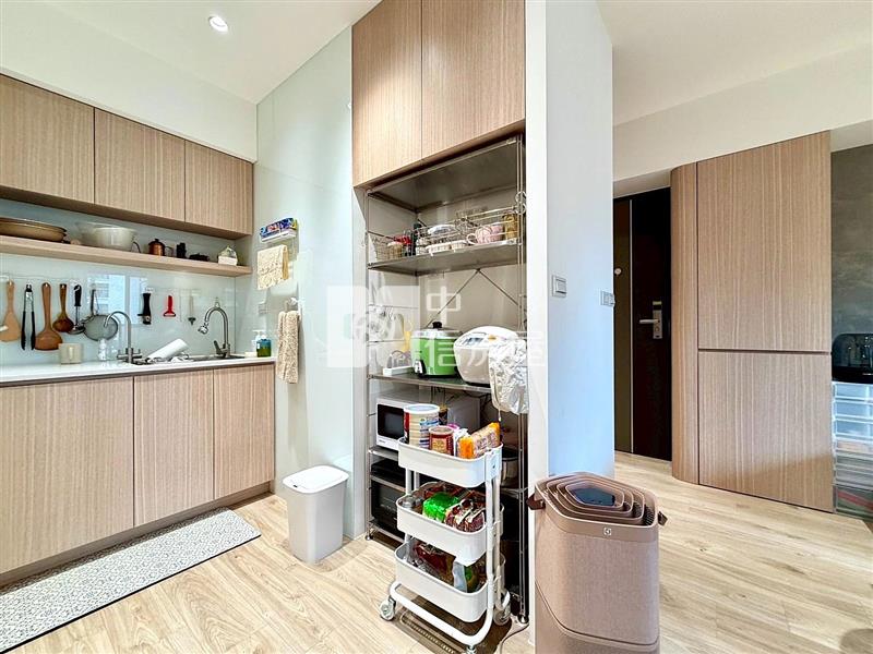 鴻邑璞真百萬裝潢 三改二房附平車房屋室內格局與周邊環境