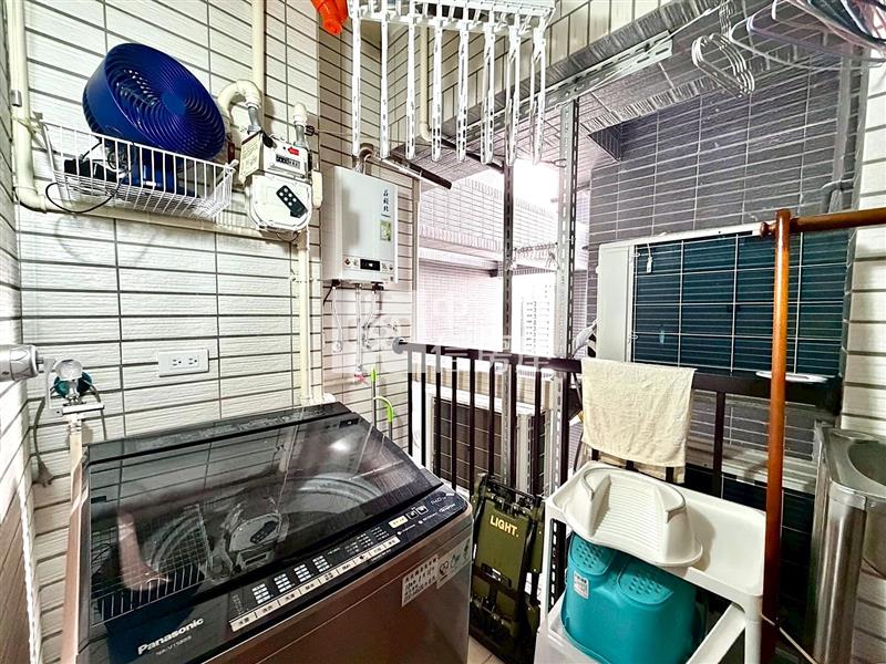 鴻邑璞真百萬裝潢 三改二房附平車房屋室內格局與周邊環境