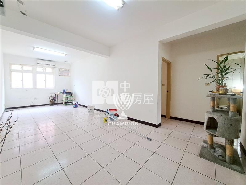 【冠軍】大慶前區低總價明亮三房房屋室內格局與周邊環境