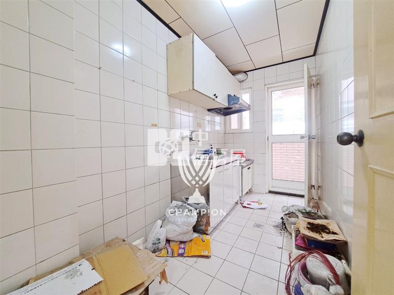 【冠軍】大慶前區低總價明亮三房房屋室內格局與周邊環境