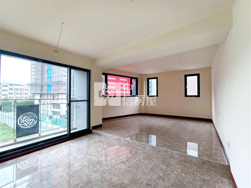 臨路角間大坪數電梯豪宅別墅房屋室內格局與周邊環境