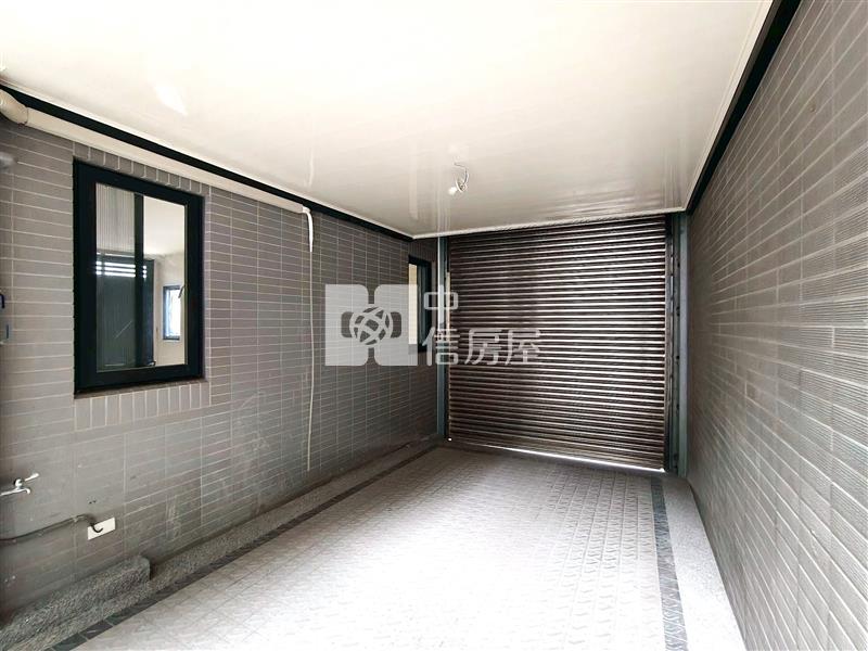 臨路角間大坪數電梯豪宅別墅房屋室內格局與周邊環境