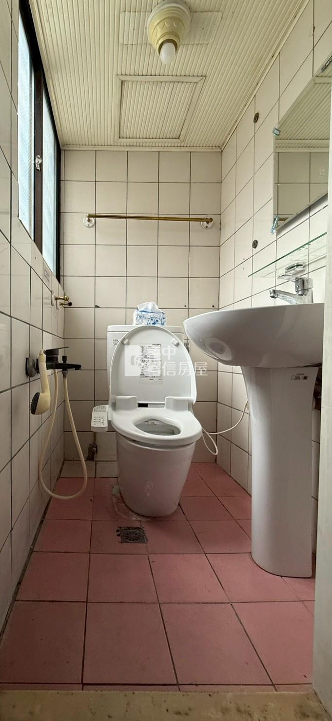 低總價3房平面車位房屋室內格局與周邊環境