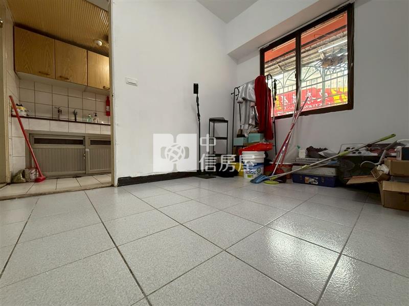 低總價3房平面車位房屋室內格局與周邊環境