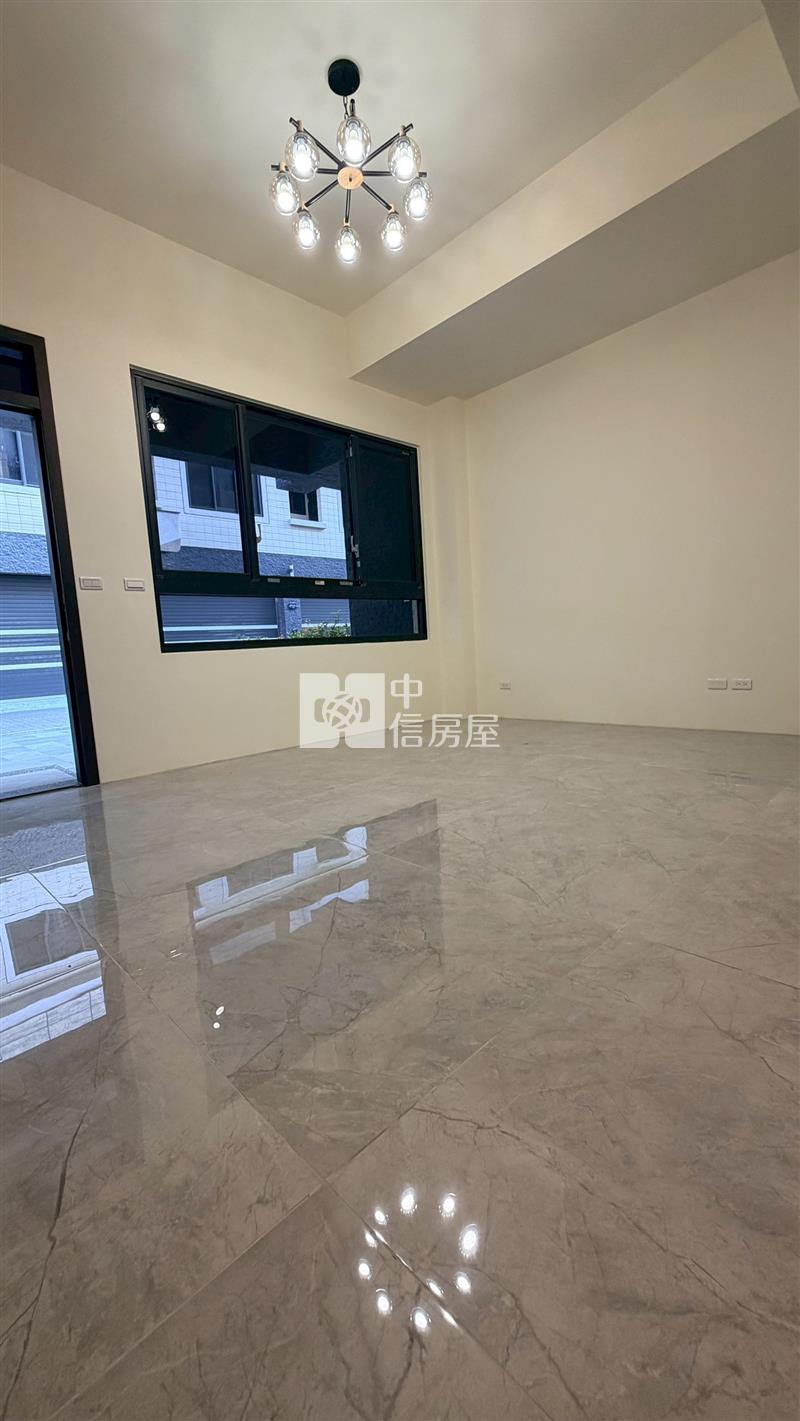 全新四房雙車電梯別墅房屋室內格局與周邊環境