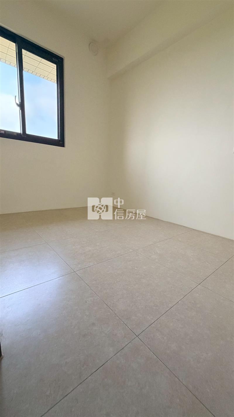 全新四房雙車電梯別墅房屋室內格局與周邊環境