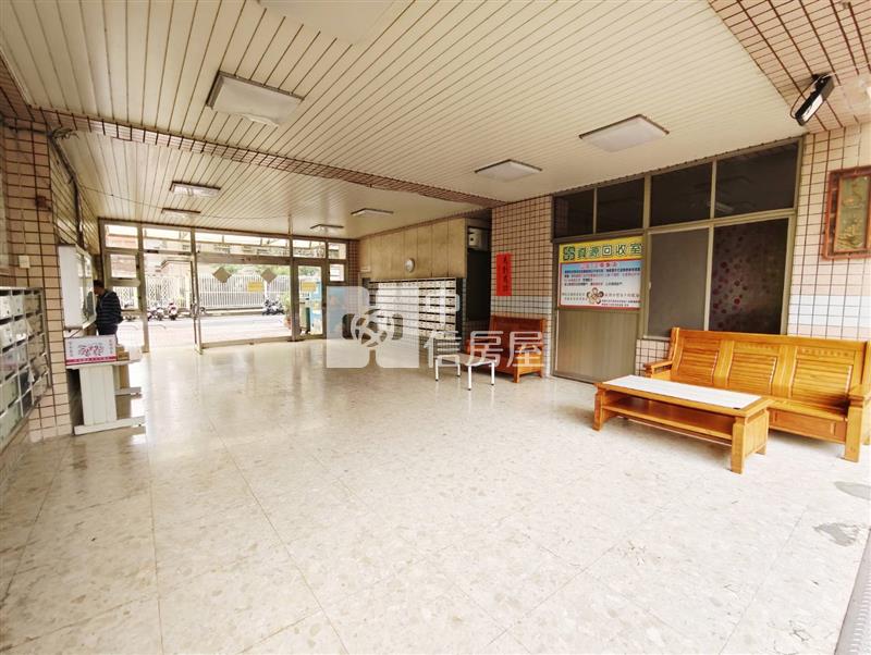 內壢環中商圈舒適寬敞電梯美2房房屋室內格局與周邊環境