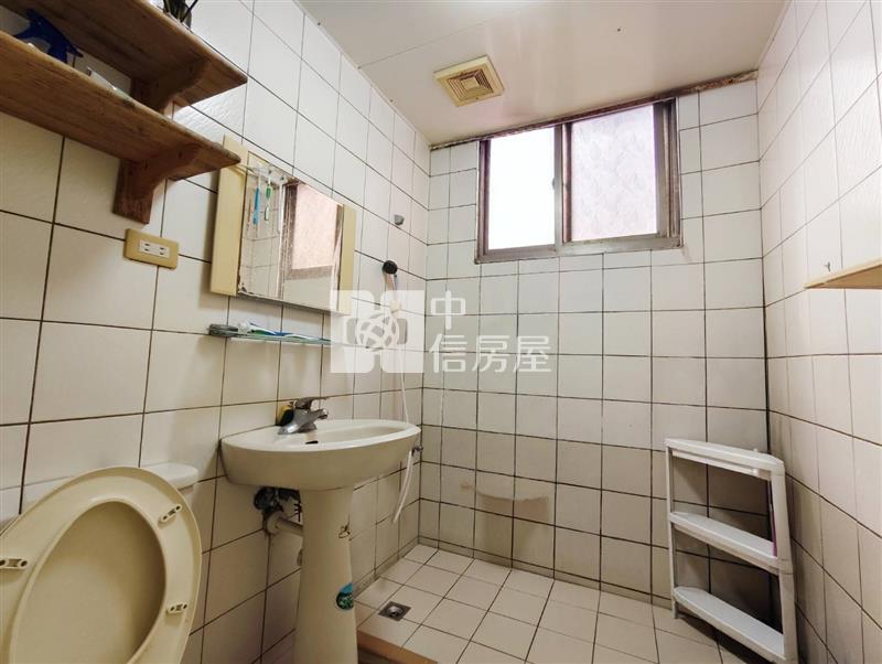 內壢環中商圈舒適寬敞電梯美2房房屋室內格局與周邊環境