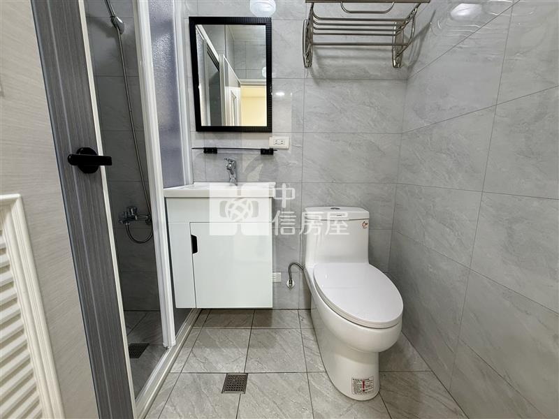 【安家】翡翠宮廷一樓2房大露臺房屋室內格局與周邊環境