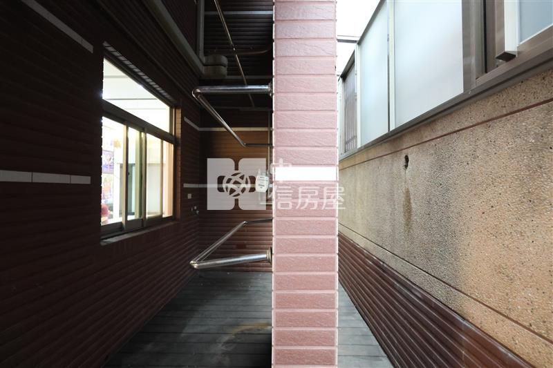 【安家】巴黎春天一樓挑高裝潢四房車房屋室內格局與周邊環境