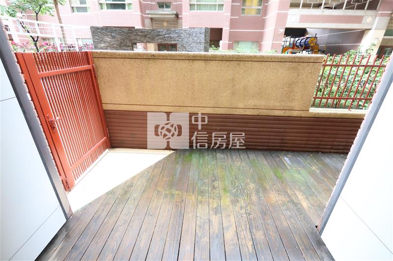 【安家】巴黎春天一樓挑高裝潢四房車房屋室內格局與周邊環境