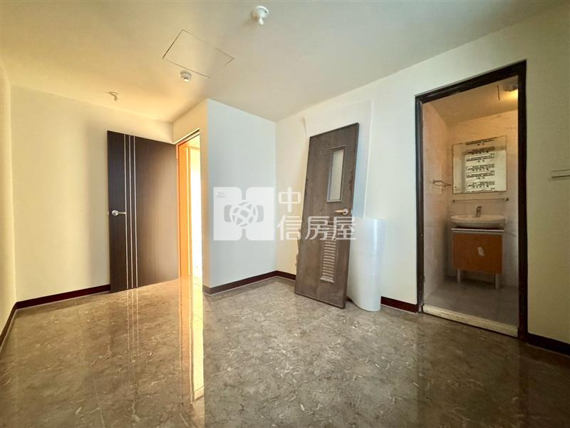 潭子弘文中學最便宜全新雙車電梯別墅房屋室內格局與周邊環境