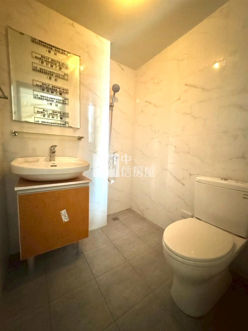 潭子弘文中學最便宜全新雙車電梯別墅房屋室內格局與周邊環境