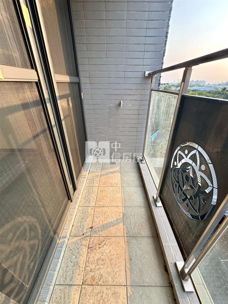 潭子弘文中學最便宜全新雙車電梯別墅房屋室內格局與周邊環境