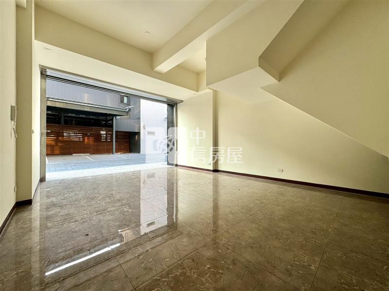 潭子弘文中學最便宜全新雙車電梯別墅房屋室內格局與周邊環境