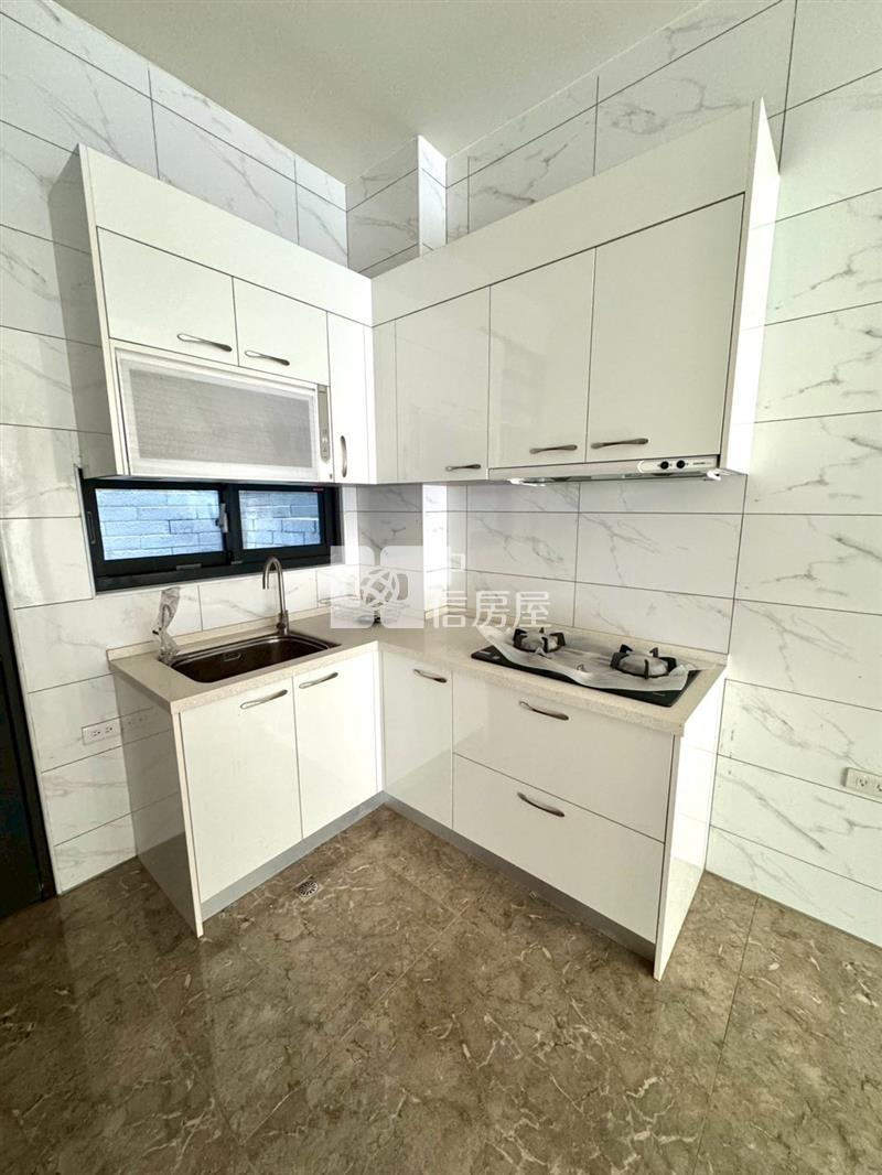 潭子弘文中學最便宜全新雙車電梯別墅房屋室內格局與周邊環境