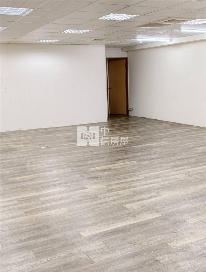 永康區中華大樓辦公室附雙車位房屋室內格局與周邊環境