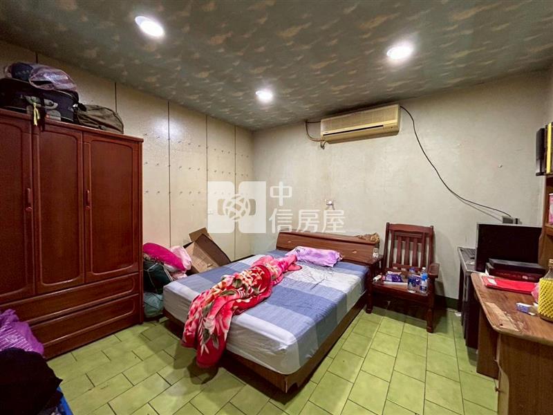 體育園區透天店面房屋室內格局與周邊環境