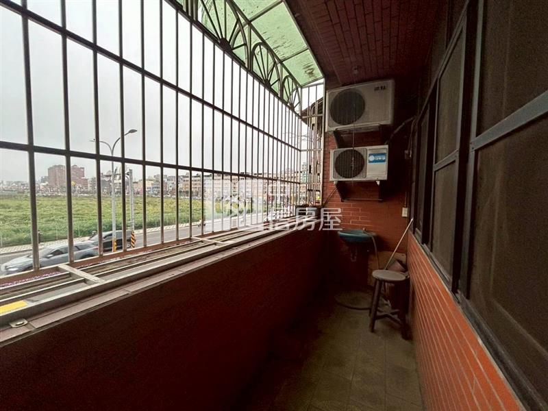 體育園區透天店面房屋室內格局與周邊環境