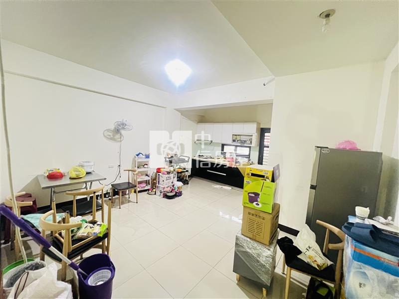 義成商圈旁收租店住房屋室內格局與周邊環境