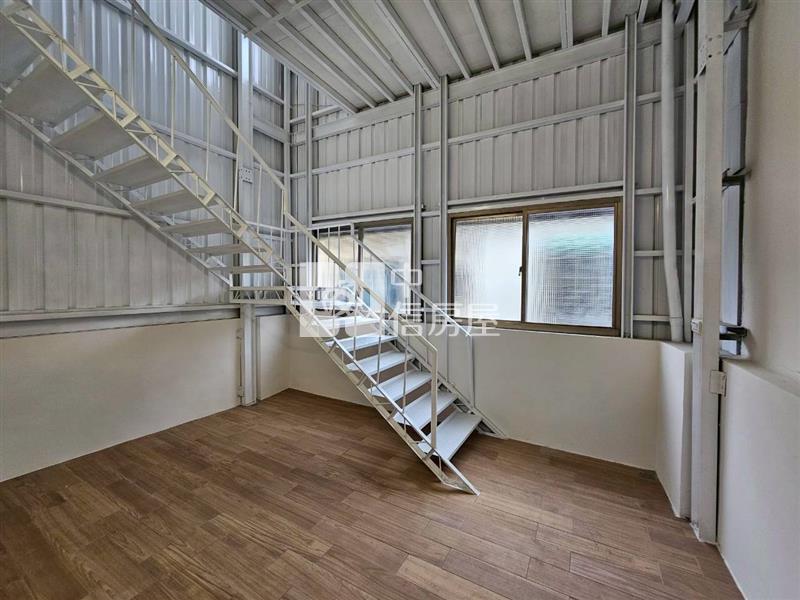 德興路全新整理優質別墅房屋室內格局與周邊環境