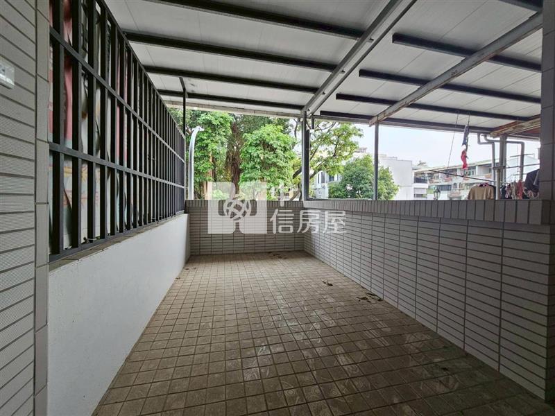 南區面公園朝南孝親美車墅房屋室內格局與周邊環境