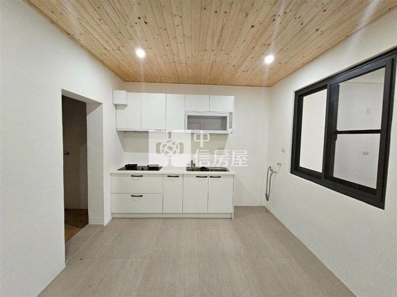 南區面公園朝南孝親美車墅房屋室內格局與周邊環境