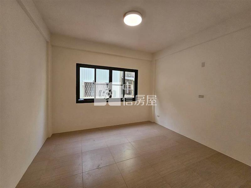 南區面公園朝南孝親美車墅房屋室內格局與周邊環境