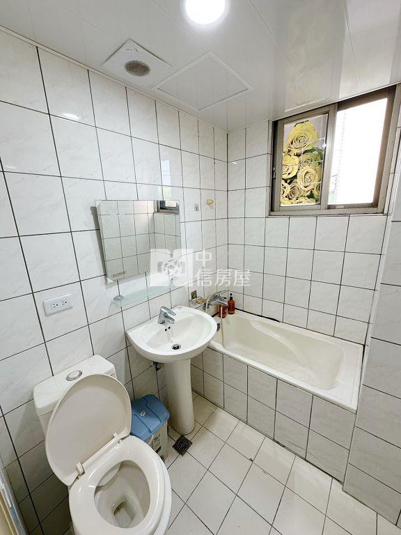 中壢家樂福旁漂亮兩房+車位輪抽(中信卓越團隊)房屋室內格局與周邊環境