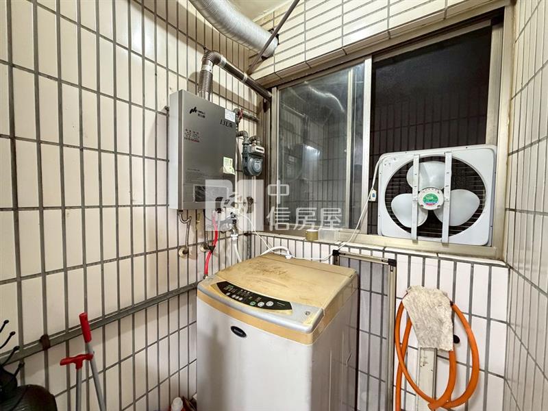 中壢家樂福旁漂亮兩房+車位輪抽(中信卓越團隊)房屋室內格局與周邊環境