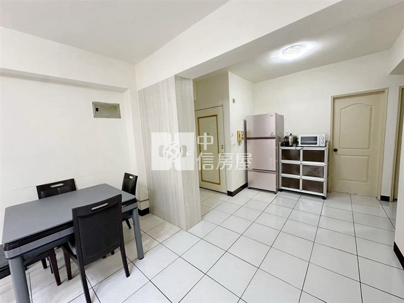 中壢家樂福旁漂亮兩房+車位輪抽(中信卓越團隊)房屋室內格局與周邊環境