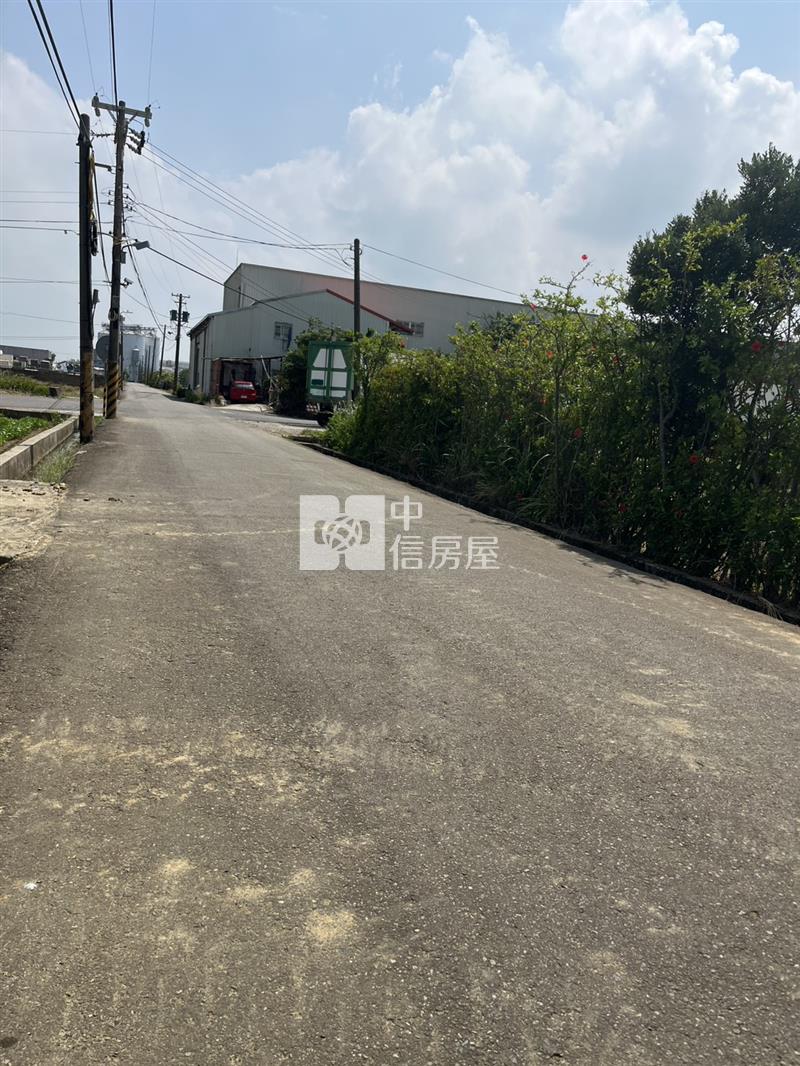 新屋全新合法漂亮資材室美農地房屋室內格局與周邊環境