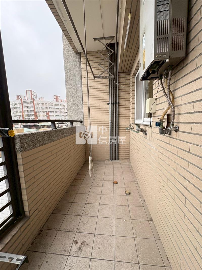 內新國小震後大三房平車房屋室內格局與周邊環境