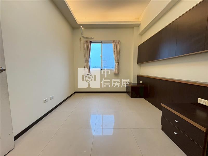 內新國小震後大三房平車房屋室內格局與周邊環境