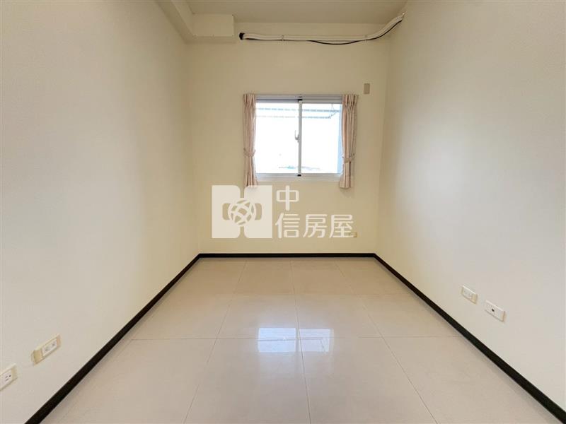 內新國小震後大三房平車房屋室內格局與周邊環境