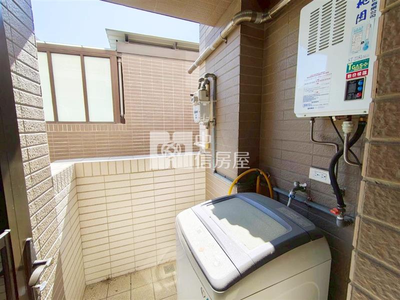 專★草漯新幸福景觀兩房平車房屋室內格局與周邊環境