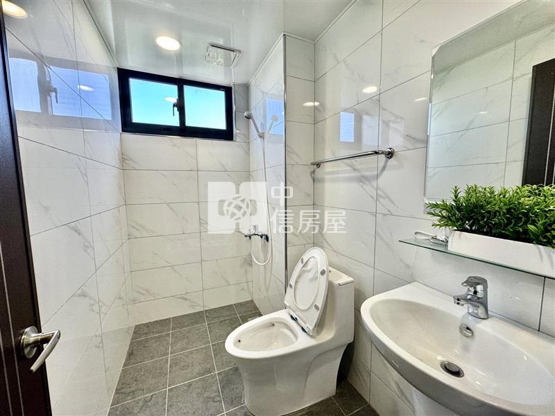 近中壢市區新建美別墅(2年屋)房屋室內格局與周邊環境