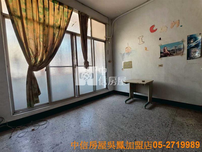 吳鳳科大俗透天房屋室內格局與周邊環境