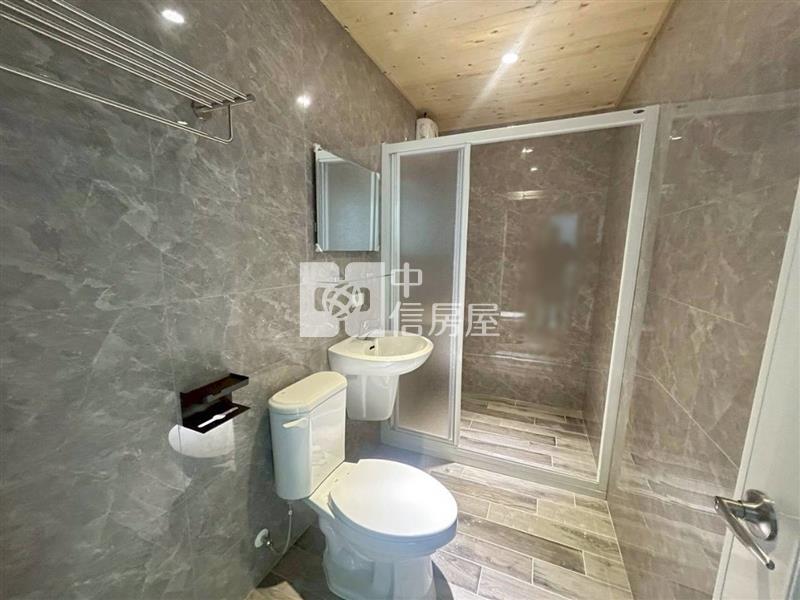 安平五期市政府包租公透天店住房屋室內格局與周邊環境