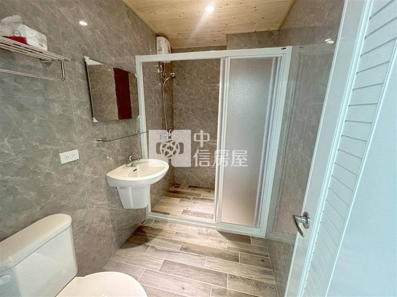 安平五期市政府包租公透天店住房屋室內格局與周邊環境