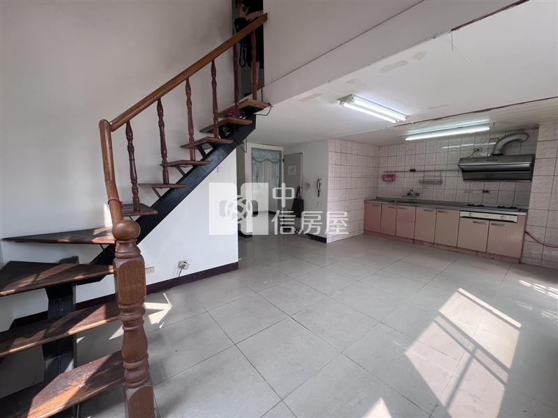 西屯逢甲精華地段3房雙衛浴捷運宅房屋室內格局與周邊環境