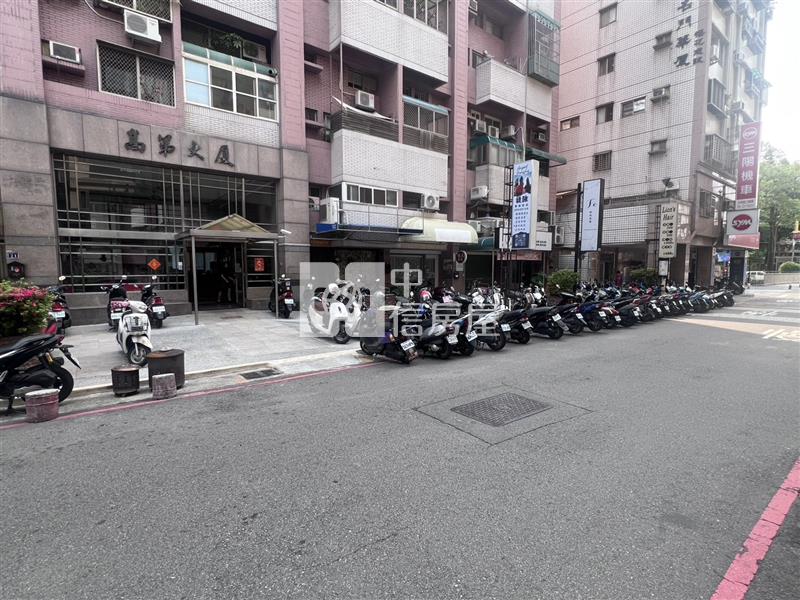 西屯逢甲精華地段3房雙衛浴捷運宅房屋室內格局與周邊環境