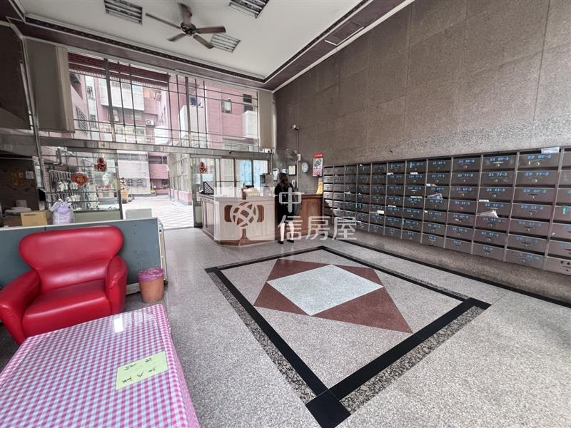 西屯逢甲精華地段3房雙衛浴捷運宅房屋室內格局與周邊環境