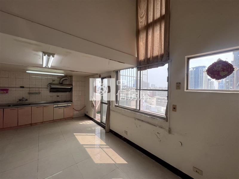 西屯逢甲精華地段3房雙衛浴捷運宅房屋室內格局與周邊環境